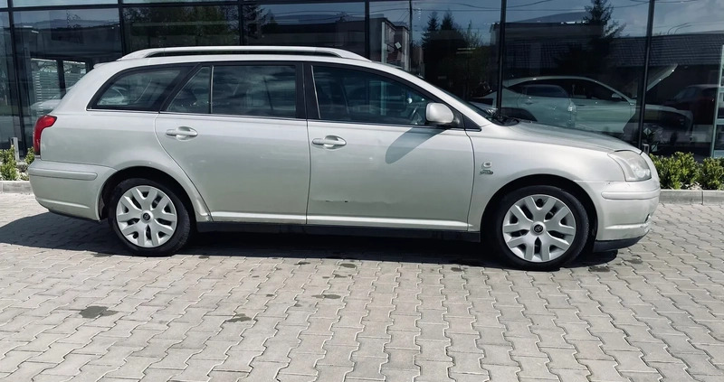Toyota Avensis cena 7200 przebieg: 307274, rok produkcji 2004 z Kielce małe 92